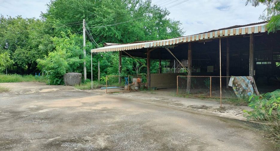 For sale 3 bedrooms house in Mueang Nakhon Sawan, Nakhon Sawan