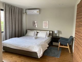 Haus zur Miete mit 3 Zimmer in Watthana, Bangkok