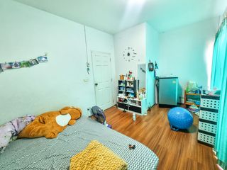 For sale 3 bed townhouse in Ban Bueng, Chonburi