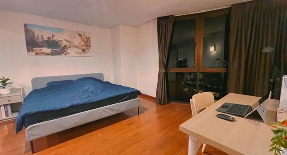 For rent 4 bedrooms condo in Pathum Wan, Bangkok