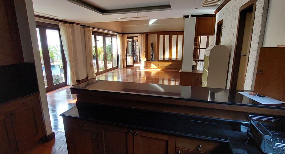 Villa zum Kauf mit 4 Zimmer in Thalang, Phuket