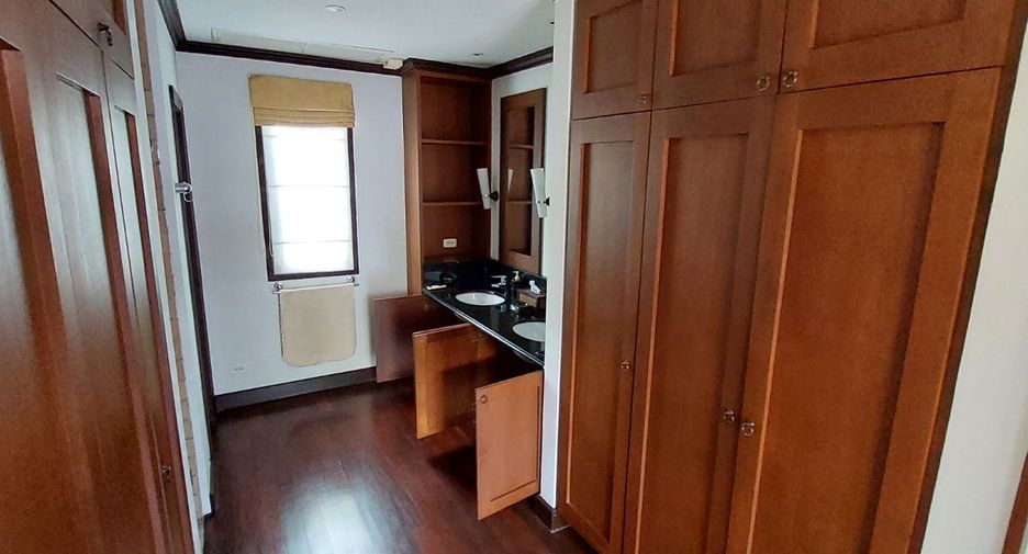 Villa zum Kauf mit 4 Zimmer in Thalang, Phuket