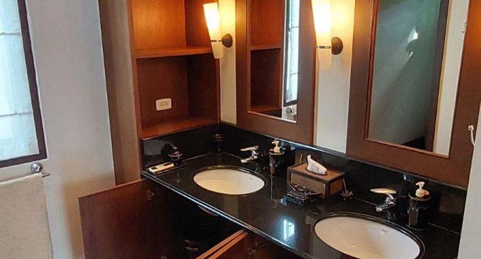 Villa zum Kauf mit 4 Zimmer in Thalang, Phuket