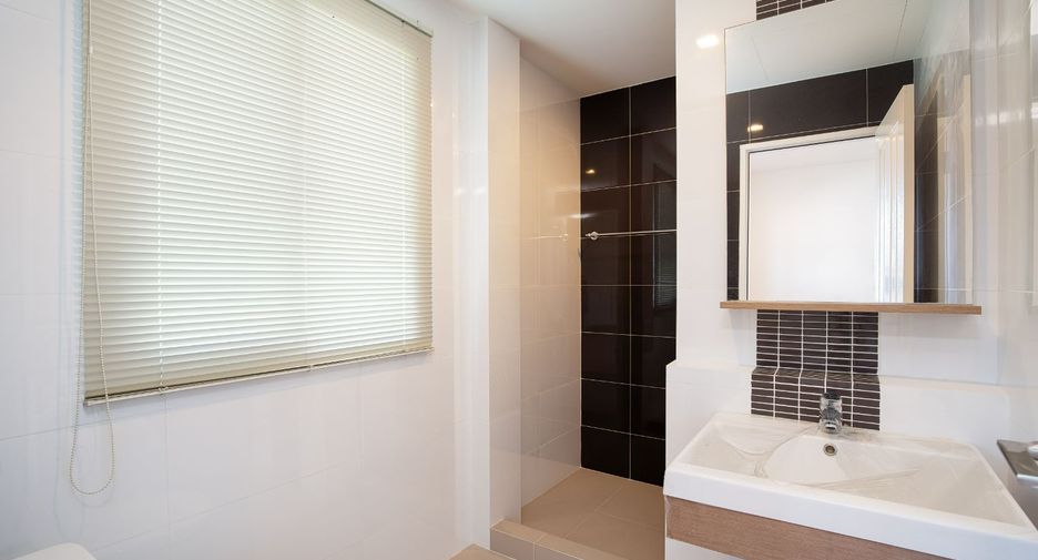 À vendre 4 chambres maison à Pak Kret, Nonthaburi