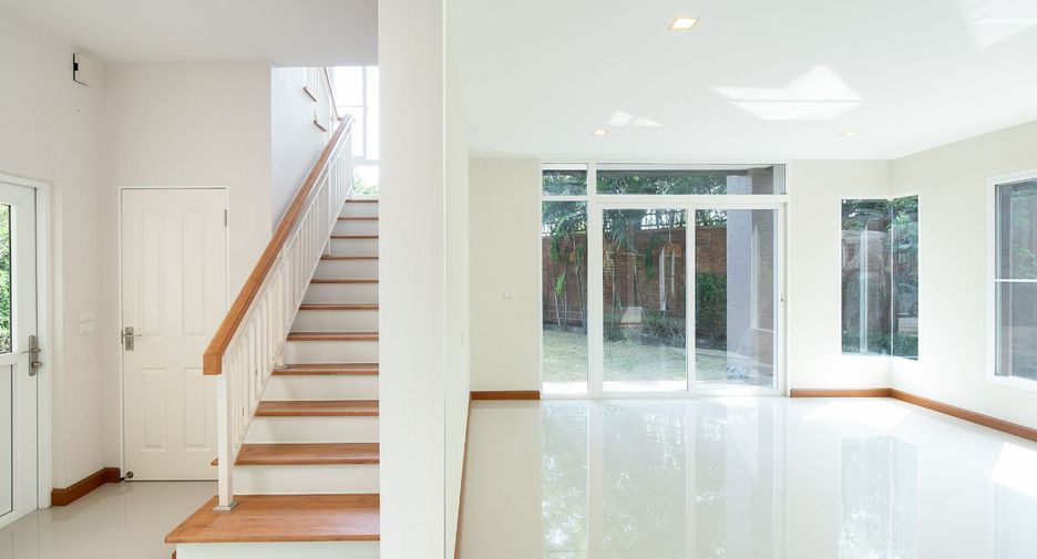 À vendre 4 chambres maison à Pak Kret, Nonthaburi
