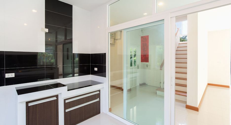 À vendre 4 chambres maison à Pak Kret, Nonthaburi