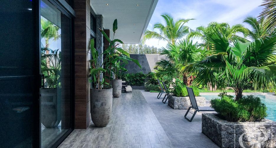 For sale 4 bedrooms villa in Mueang Phuket, Phuket