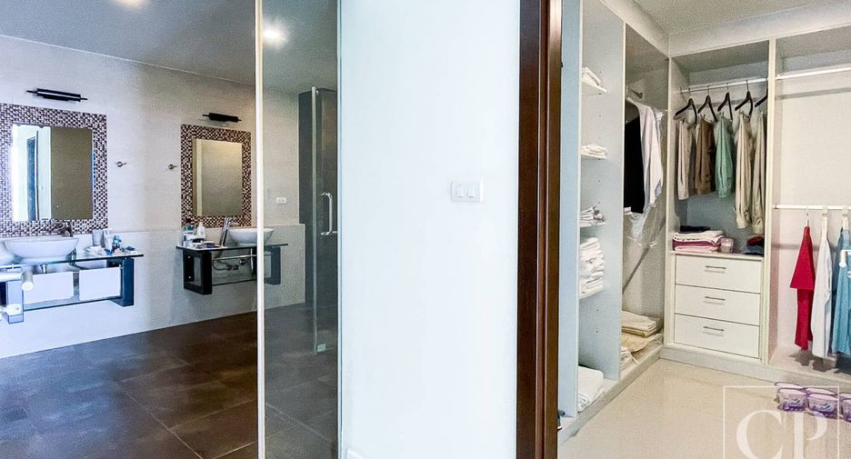 For sale 2 bedrooms apartment in Mueang Phuket, Phuket