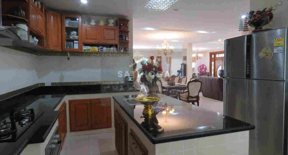 For sale 6 ベッドルーム house in San Sai, Chiang Mai