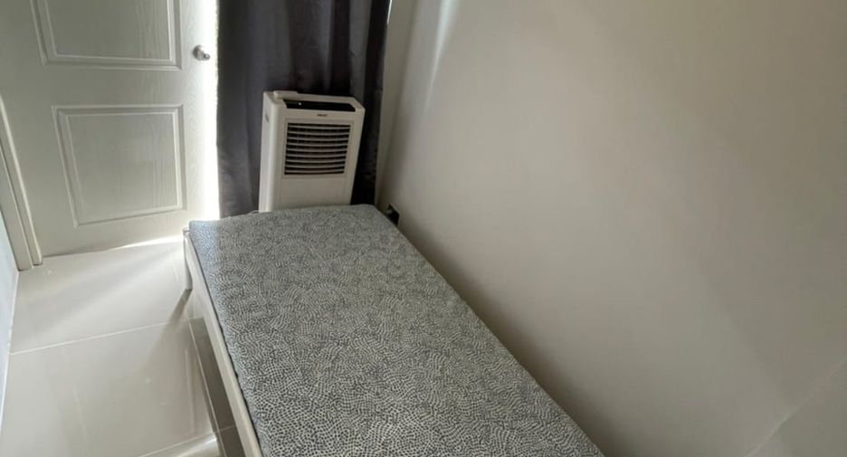Haus zur Miete und zum Kauf mit 4 Zimmer in Lat Krabang, Bangkok