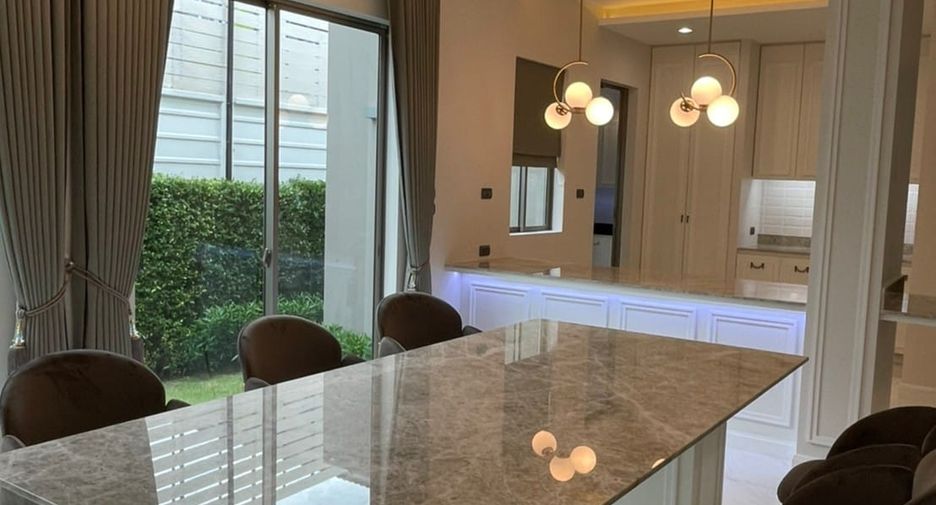 Haus zur Miete und zum Kauf mit 4 Zimmer in Lat Krabang, Bangkok