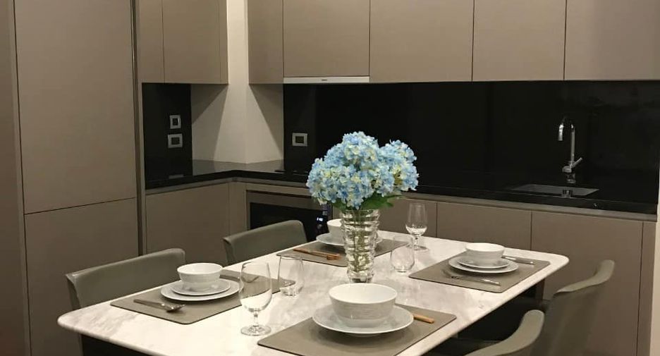 For sale 1 bed condo in Khlong Toei, Bangkok