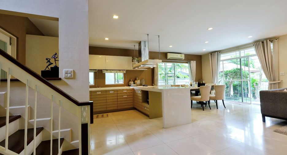 For sale 4 bedrooms house in Pak Kret, Nonthaburi