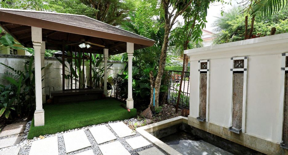 For sale 4 bedrooms house in Pak Kret, Nonthaburi
