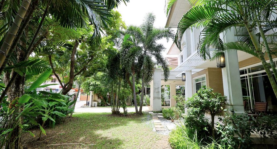 For sale 4 bedrooms house in Pak Kret, Nonthaburi