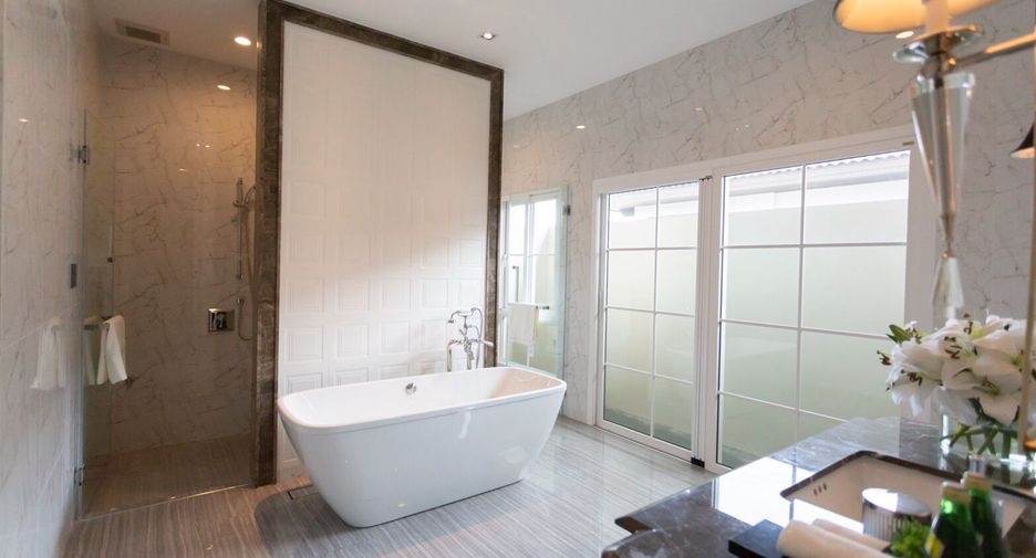 For rent 4 bedrooms apartment in Bang Phli, Samut Prakan