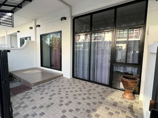 For rent 3 Beds townhouse in Mueang Chon Buri, Chonburi