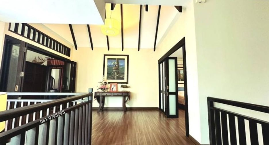 For sale 3 bedrooms house in Si Racha, Chonburi