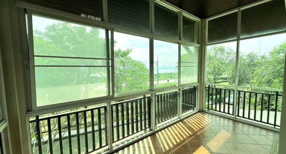 For sale 3 bedrooms house in Si Racha, Chonburi