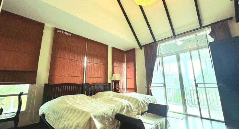 For sale 3 bedrooms house in Si Racha, Chonburi
