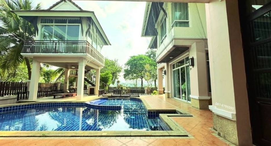 For sale 3 bedrooms house in Si Racha, Chonburi