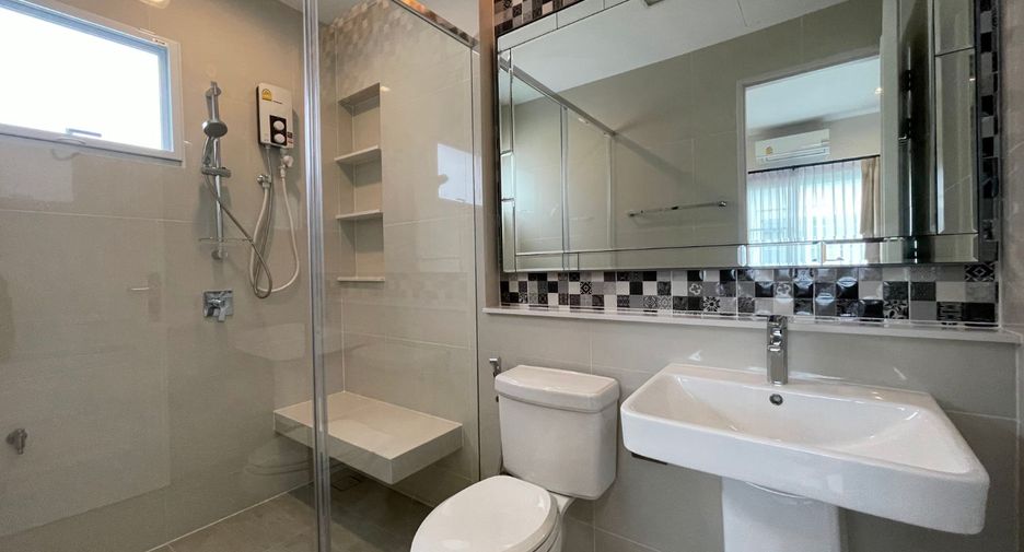 Haus zum Kauf mit 4 Zimmer in Bang Khen, Bangkok
