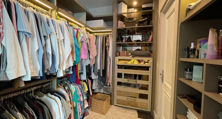 Haus zum Kauf mit 4 Zimmer in Bang Khen, Bangkok