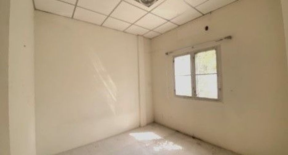 For sale 2 bedrooms townhouse in Phanom Sarakham, Chachoengsao