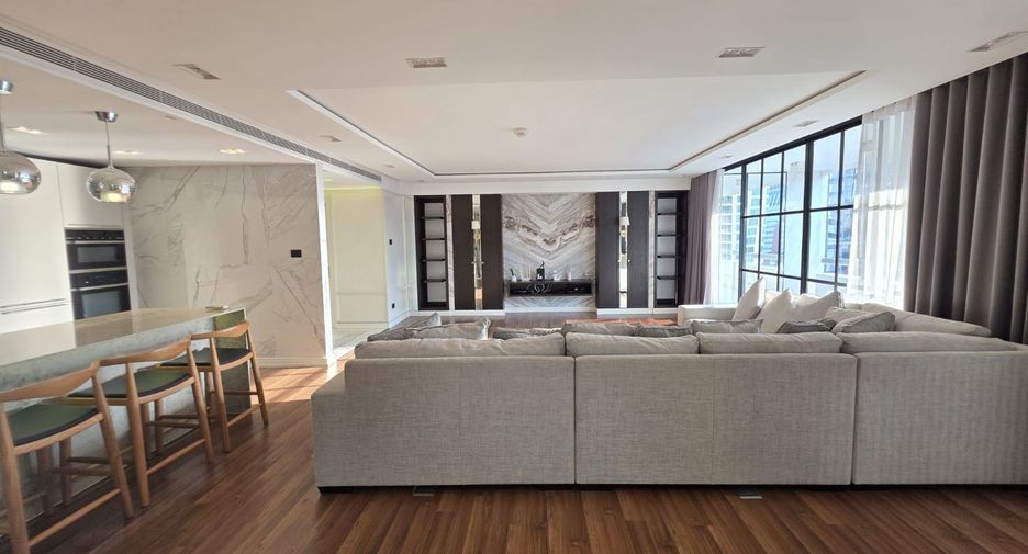 For sale 3 bedrooms condo in Pathum Wan, Bangkok