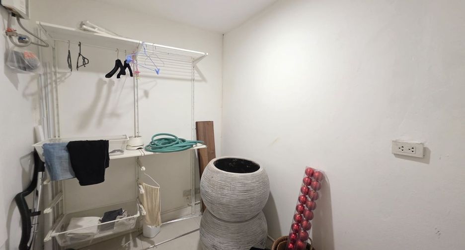 For sale 3 bedrooms condo in Pathum Wan, Bangkok