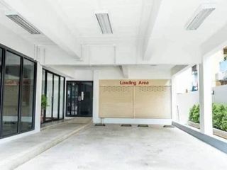 For rent and for sale office in Huai Khwang, Bangkok
