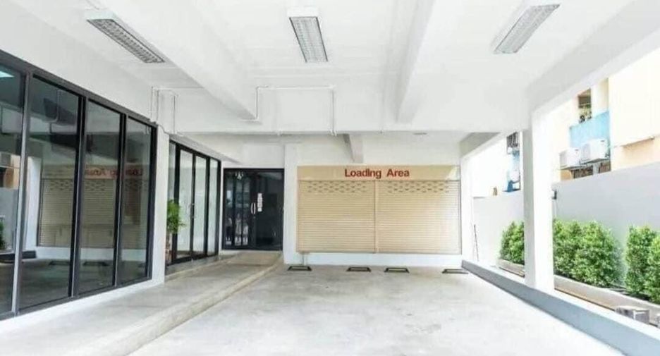 For rent and for sale office in Huai Khwang, Bangkok