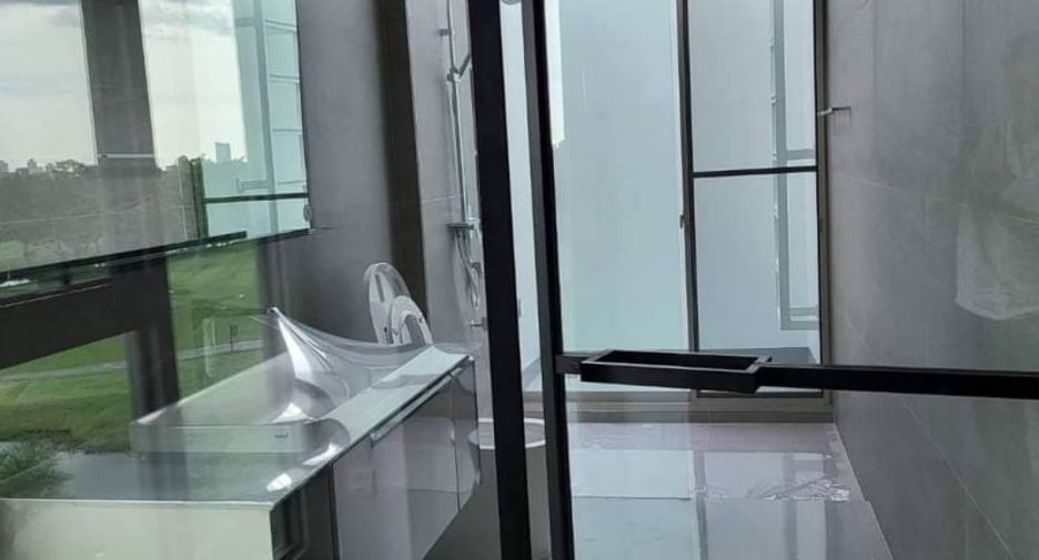 For rent 3 bedrooms house in Saphan Sung, Bangkok