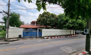 出售 5 卧室 独立屋 在 Suan Luang, 曼谷