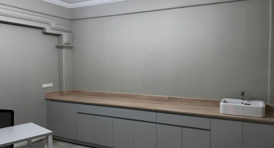 出租 和 出售 1 卧室 独立屋 在 Khlong Toei, 曼谷