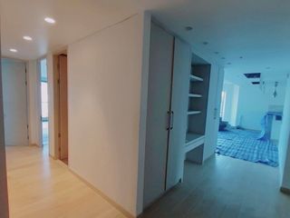 ให้เช่า 4 ห้องนอน คอนโด ใน คลองเตย, กรุงเทพฯ