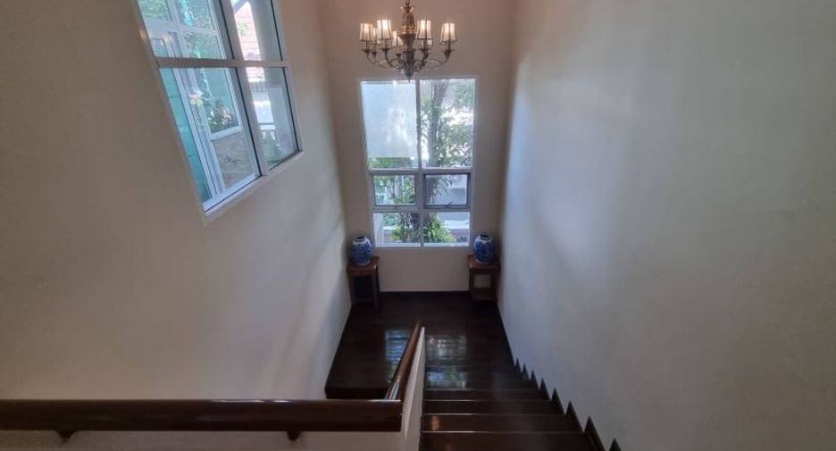 For rent and for sale 3 bedrooms house in Si Racha, Chonburi