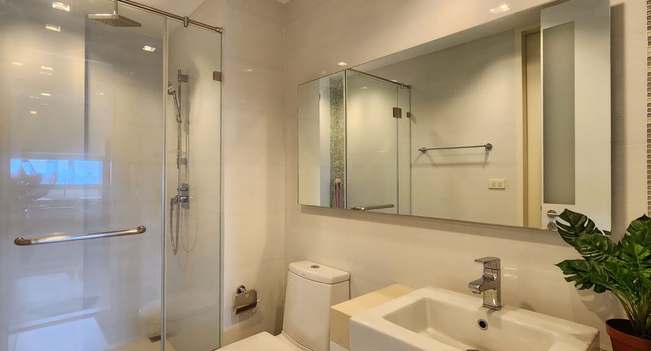 For rent and for sale 1 bed condo in Sathon, Bangkok