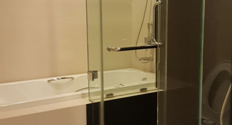 À vendre 1 chambre condo à Khlong Toei, Bangkok