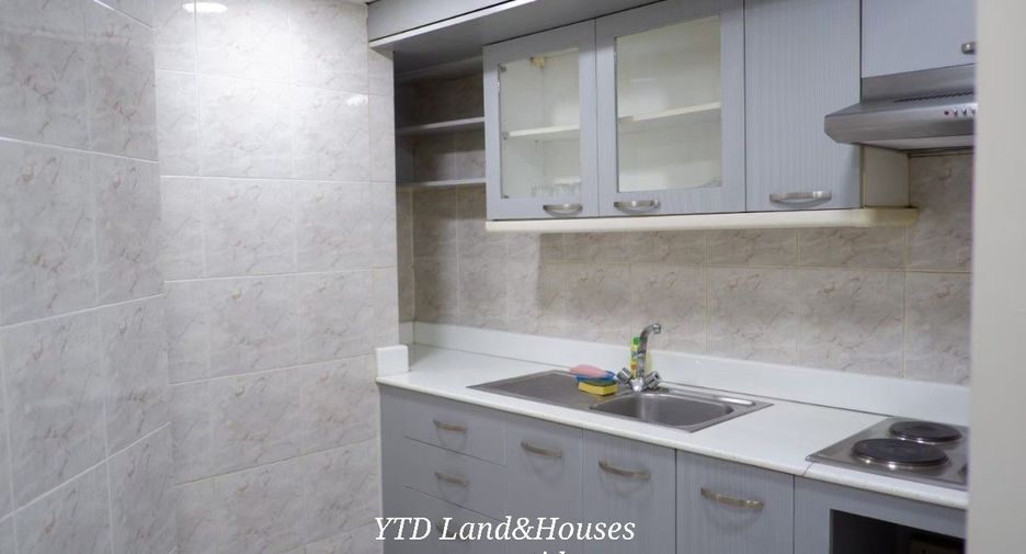 For sale 2 bedrooms condo in Khlong Toei, Bangkok