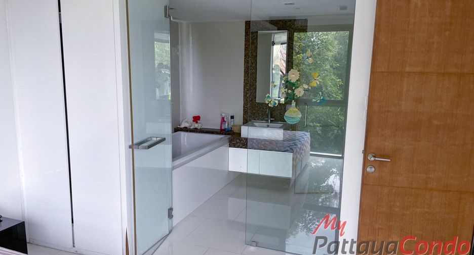 For rent 2 bedrooms condo in Bang Lamung, Chonburi