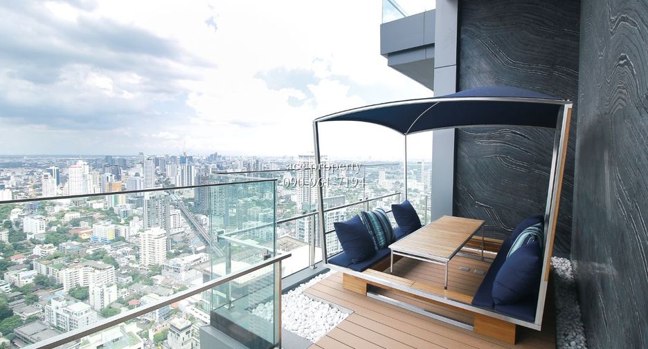 Condo en venta de 3 habitaciones en Khlong Toei, Bangkok
