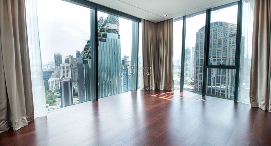 Condo en venta de 3 habitaciones en Khlong Toei, Bangkok