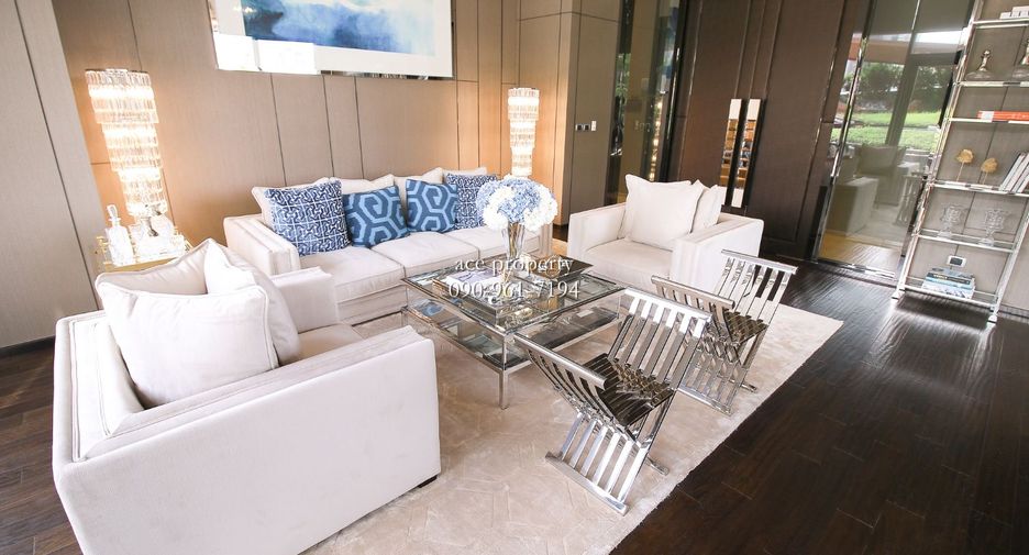 Condo en venta de 3 habitaciones en Khlong Toei, Bangkok