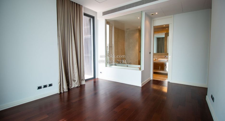 Condo en venta de 3 habitaciones en Khlong Toei, Bangkok