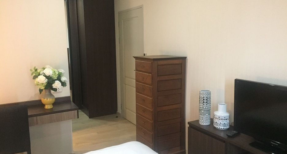 For sale 2 bedrooms condo in Khlong Toei, Bangkok