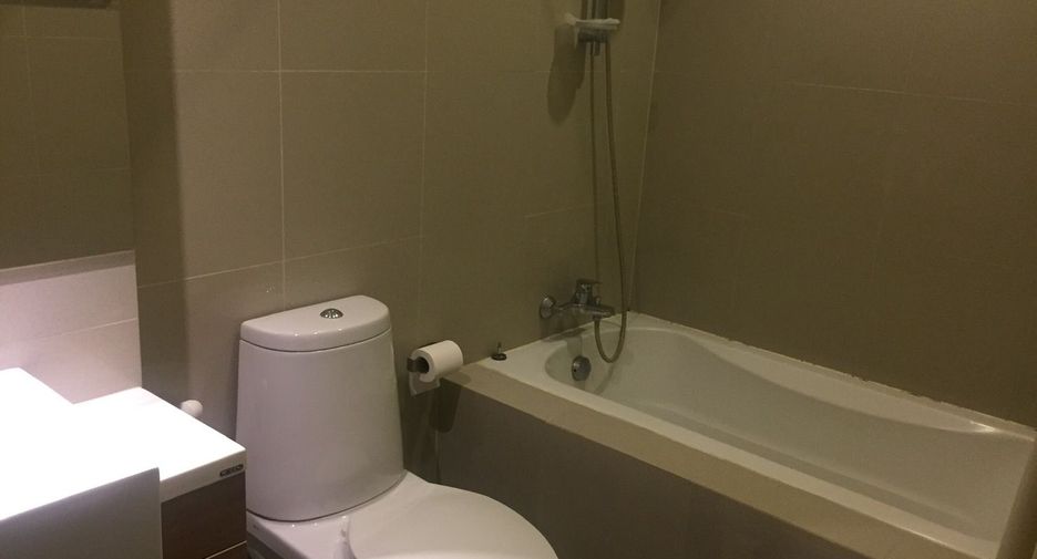 For sale 2 bedrooms condo in Khlong Toei, Bangkok