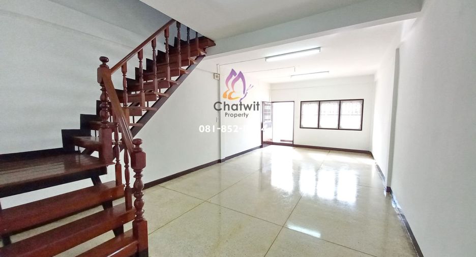 Продажа 2 спальни таунхаус в Mueang Samut Prakan, Самутпракан