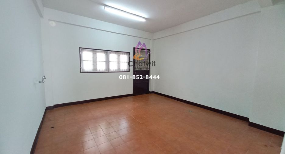 Продажа 2 спальни таунхаус в Mueang Samut Prakan, Самутпракан