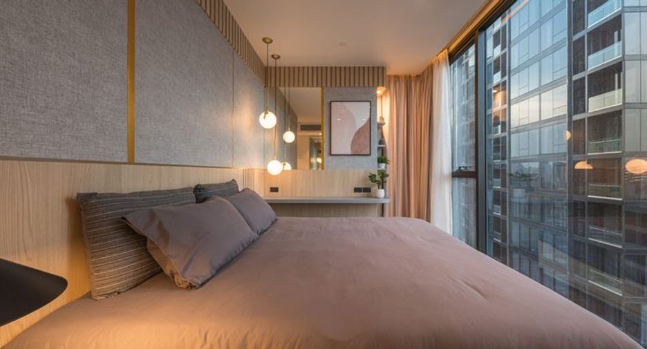 For rent 2 bedrooms condo in Khlong Toei, Bangkok